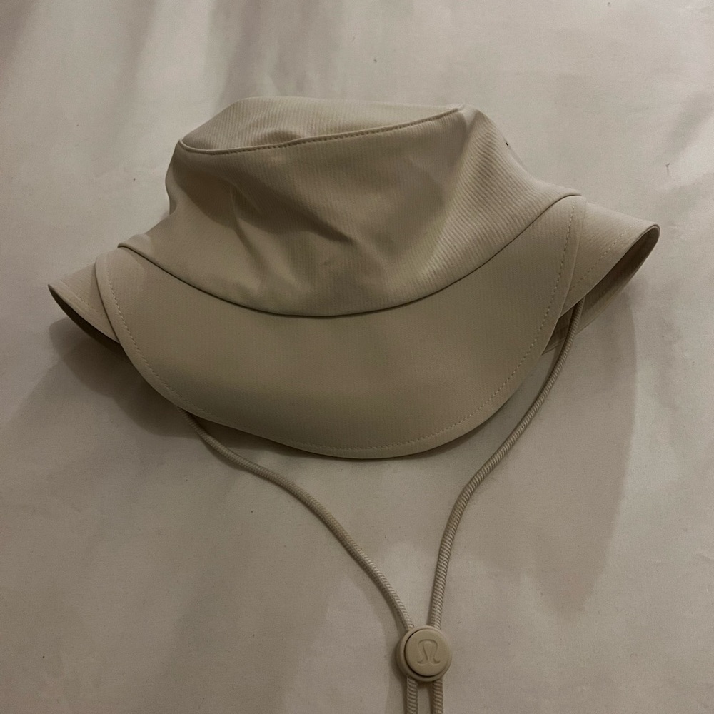 Lulu bucket hat